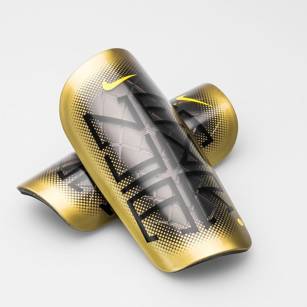 Nike - Neymar Mercurial Shield